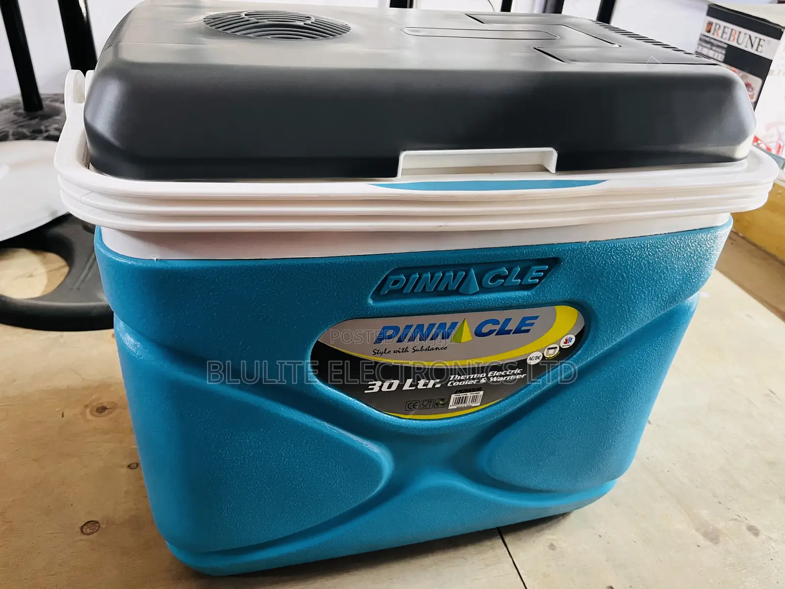 Pinnacle Electric Cooler Box