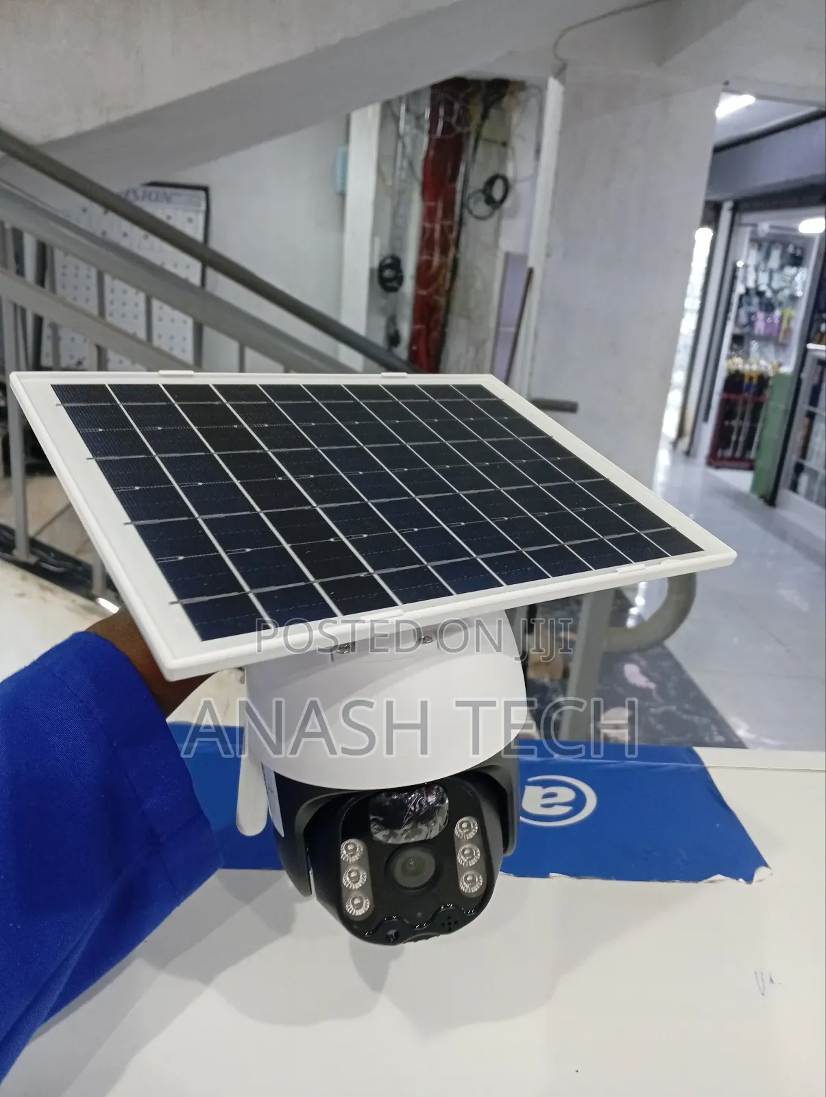 V380 Single 4g Solar Powered CCTV Camera With Audio