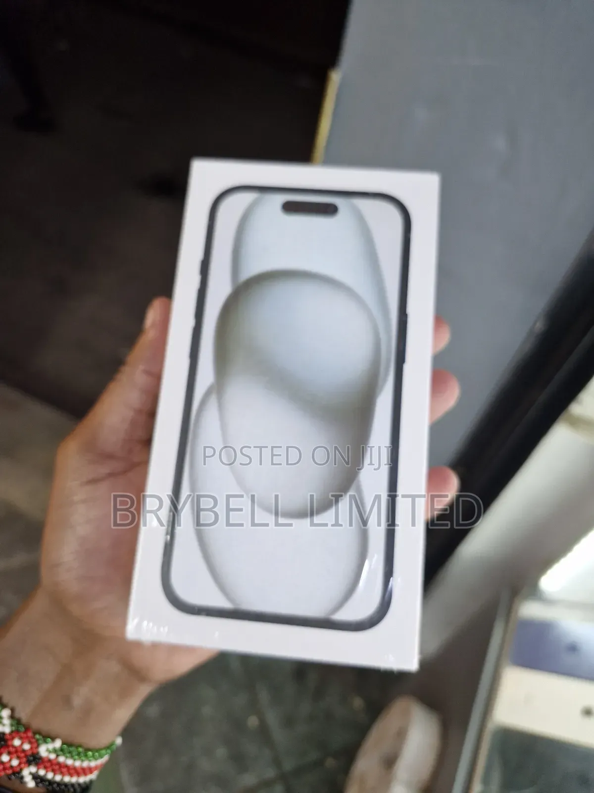 New Apple iPhone 15 128 GB White