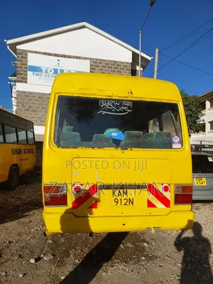 Toyota Coaster 1987 Yellow
