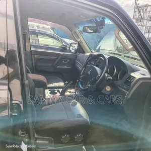 Mitsubishi Pajero 2018 Black