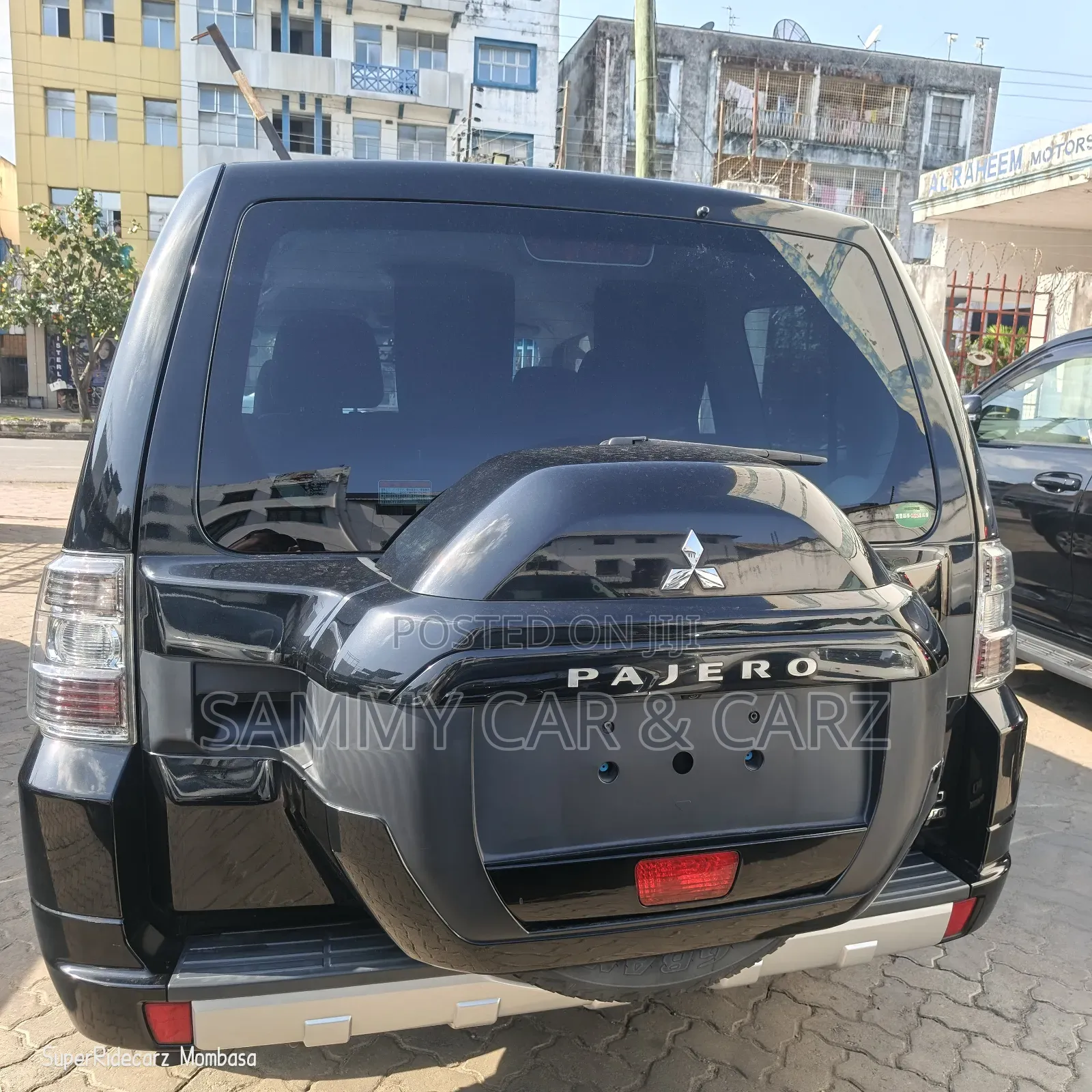 Mitsubishi Pajero 2018 Black