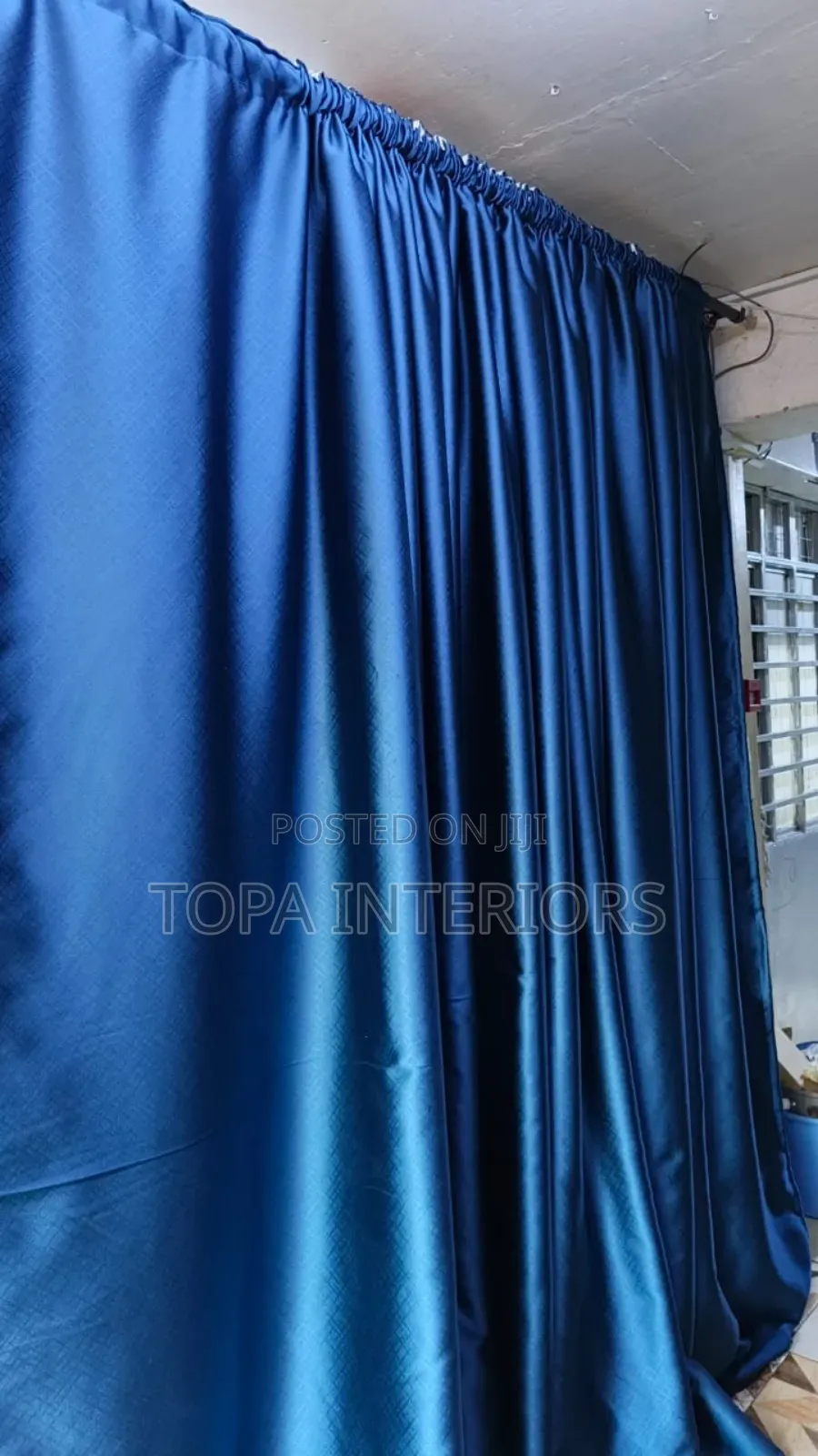 Heavy Quality Window Curtains That Completely Block the Sunlight