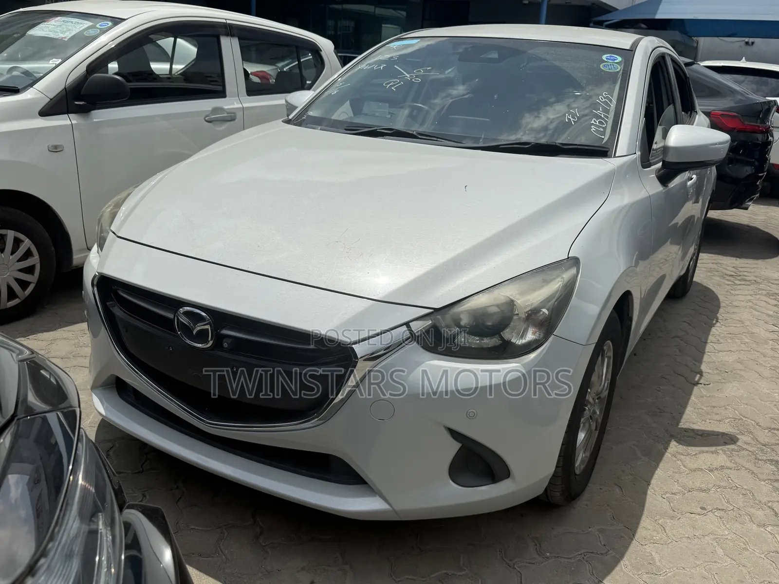 Mazda Demio 2018 White