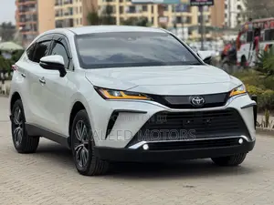 Toyota Harrier 2.0 2020 Pearl