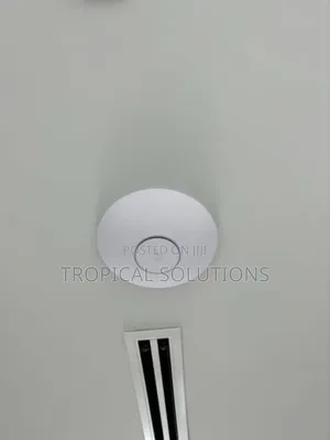 Ubiquiti U7 Lite Ceiling Mounted Wifi 7 U7 Lite