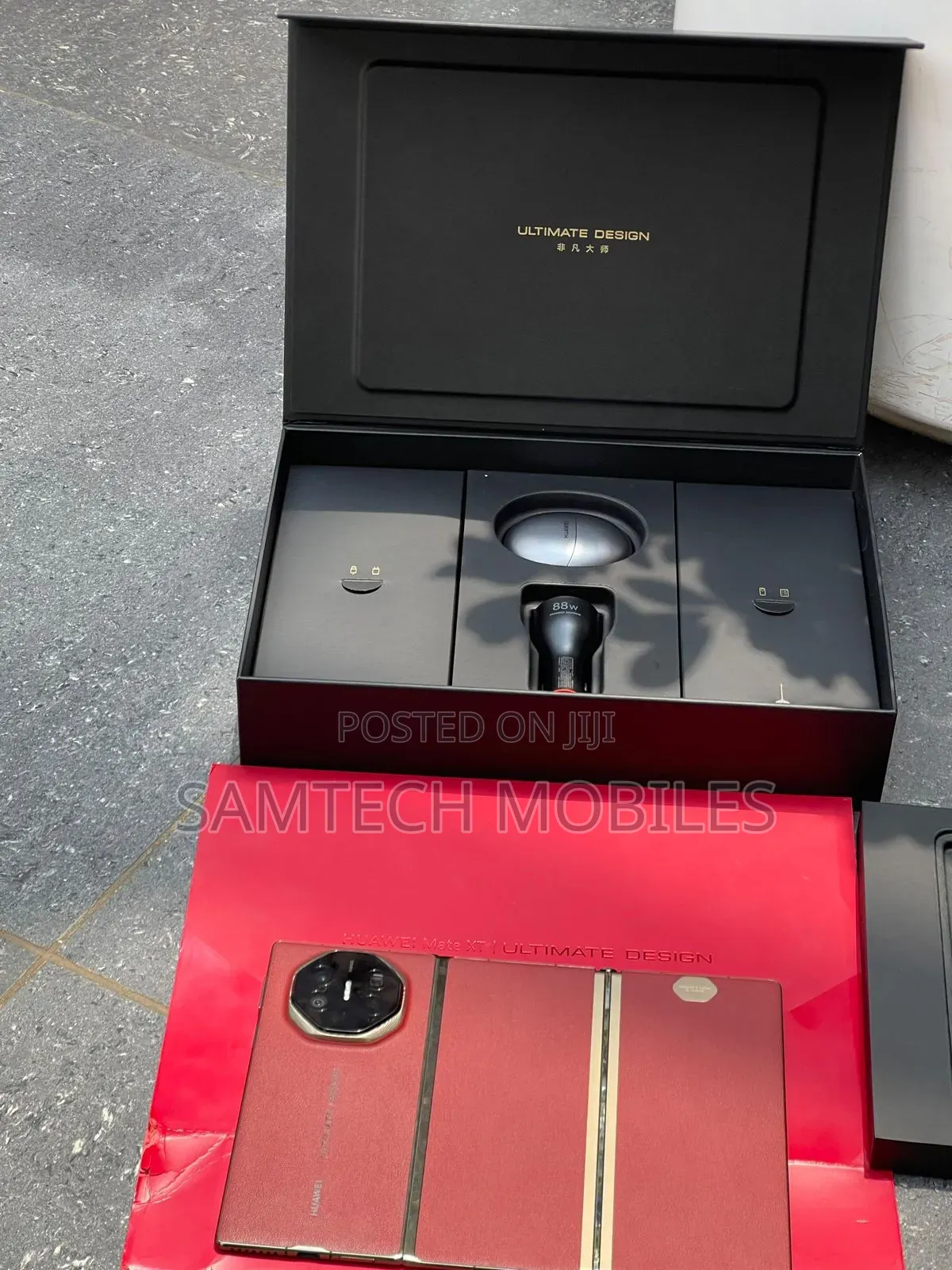 New Huawei Mate XT Ultimate Design 512 GB Red