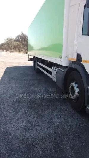 Boxbody/Containerised/Flatbed Accessible for Transit Jobs