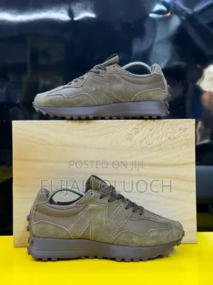 New Balance 327 “ Mushroom ” Sizes: 40-45
