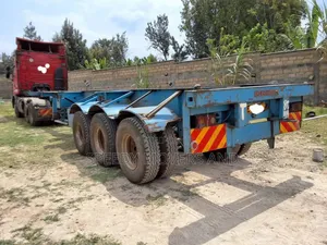 Transit Trailer at Hand for Logistics Services