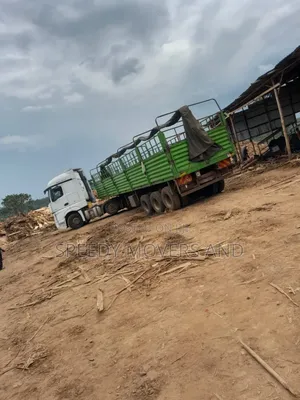 Transit Trailer at Hand for Logistics Services