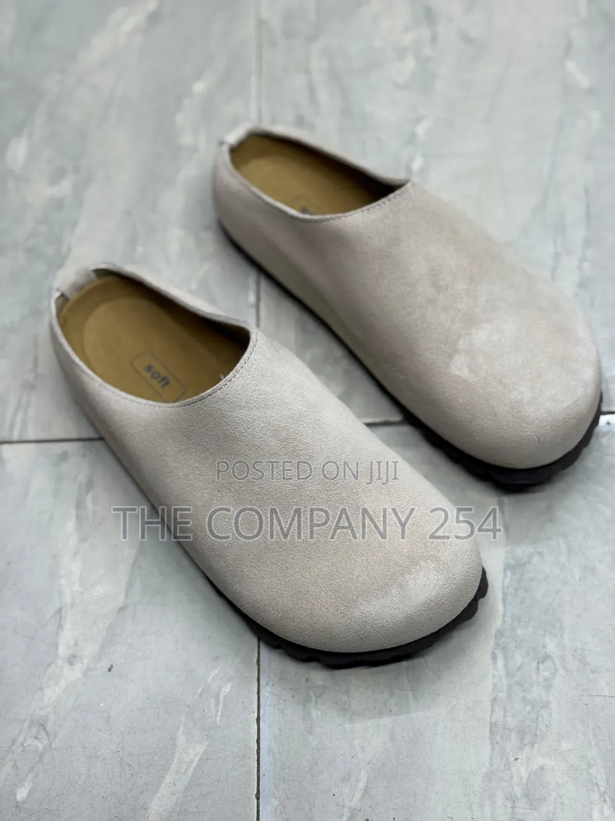 Quality Leather Unisex Sued Closed Crog Sandal Available