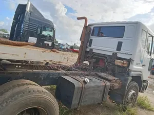 Flatbed/Containerised Trailers Available for Job