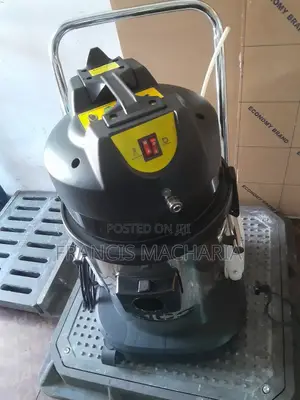 Heavy-Duty Vacuum Cleaner