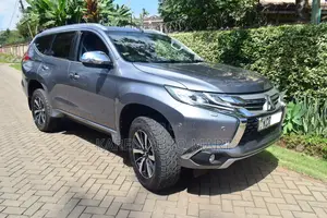 Mitsubishi Pajero Sport 2018 Gray