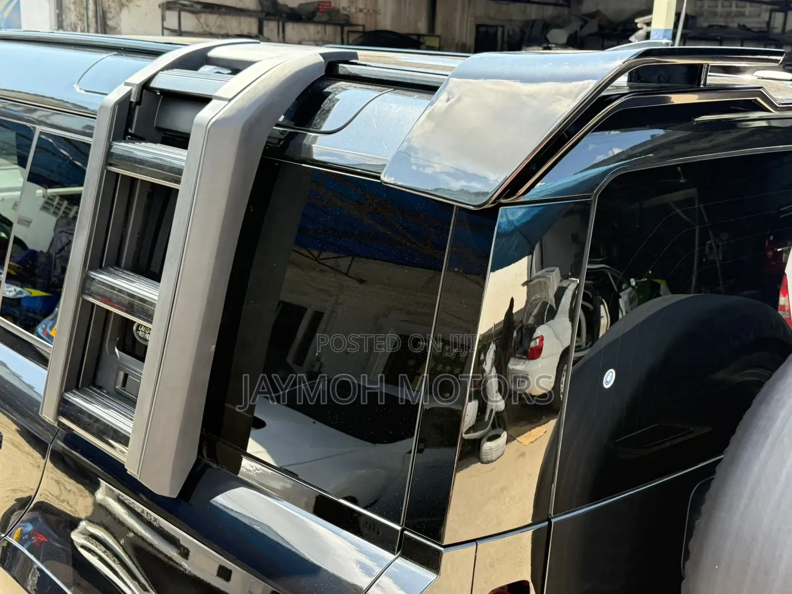 Land Rover Defender 2022 Black