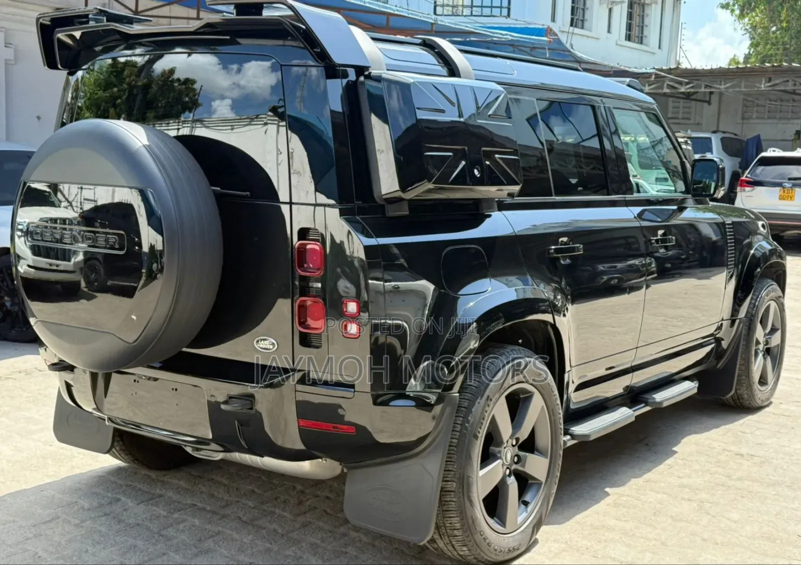 Land Rover Defender 2022 Black