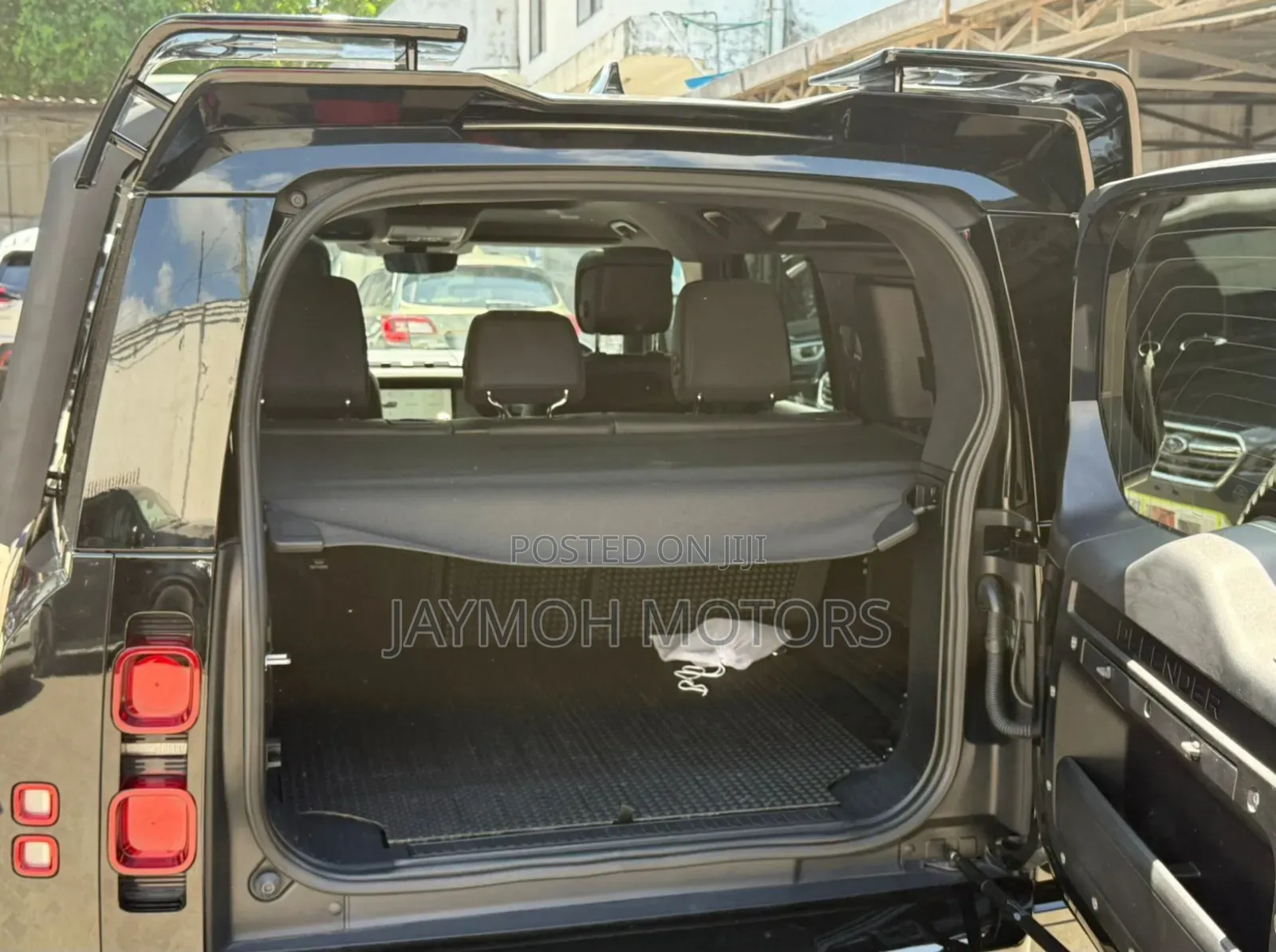 Land Rover Defender 2022 Black