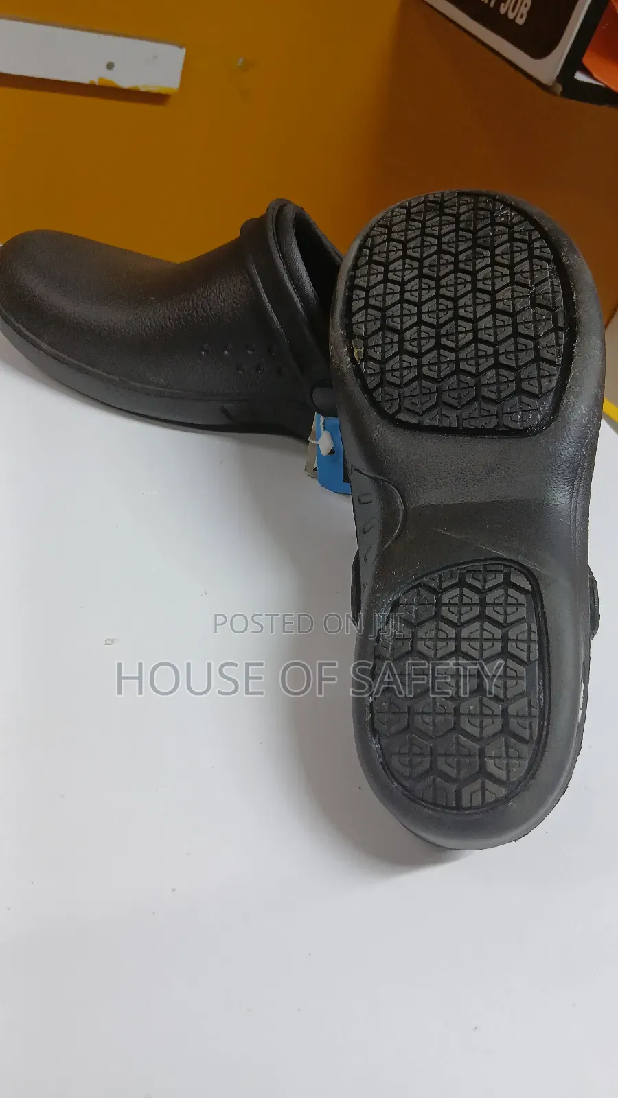 Black Jogger Chef Crocs