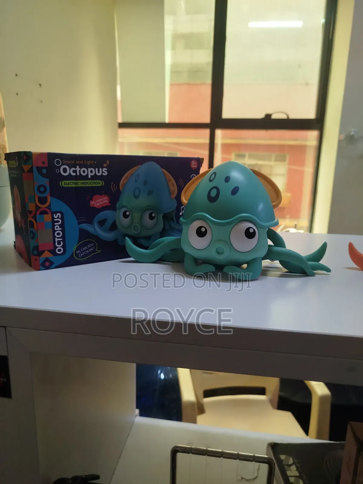 Rechargeable Crawling Octopus Toy