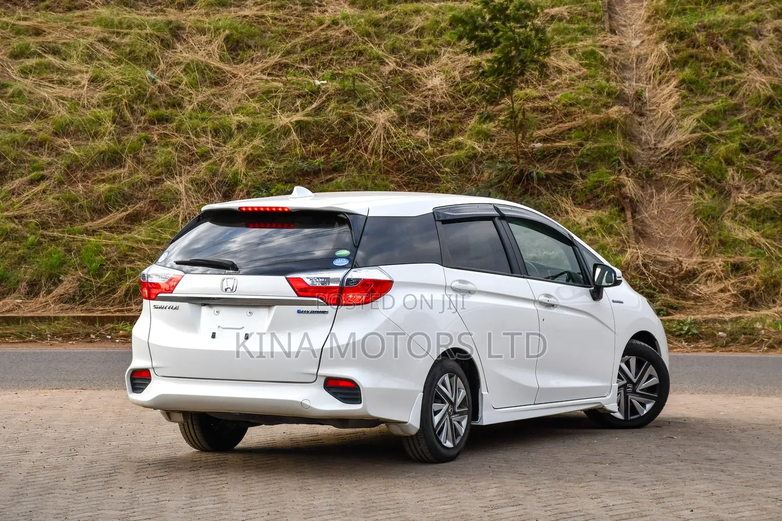 Honda Shuttle 1.5 Hybrid 2WD 2019 Off white