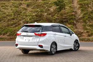 Honda Shuttle 1.5 Hybrid 2WD 2019 Off white