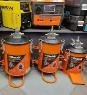Heavy Duty Chetak Grease Bucket – Manufactured With Durable Materials