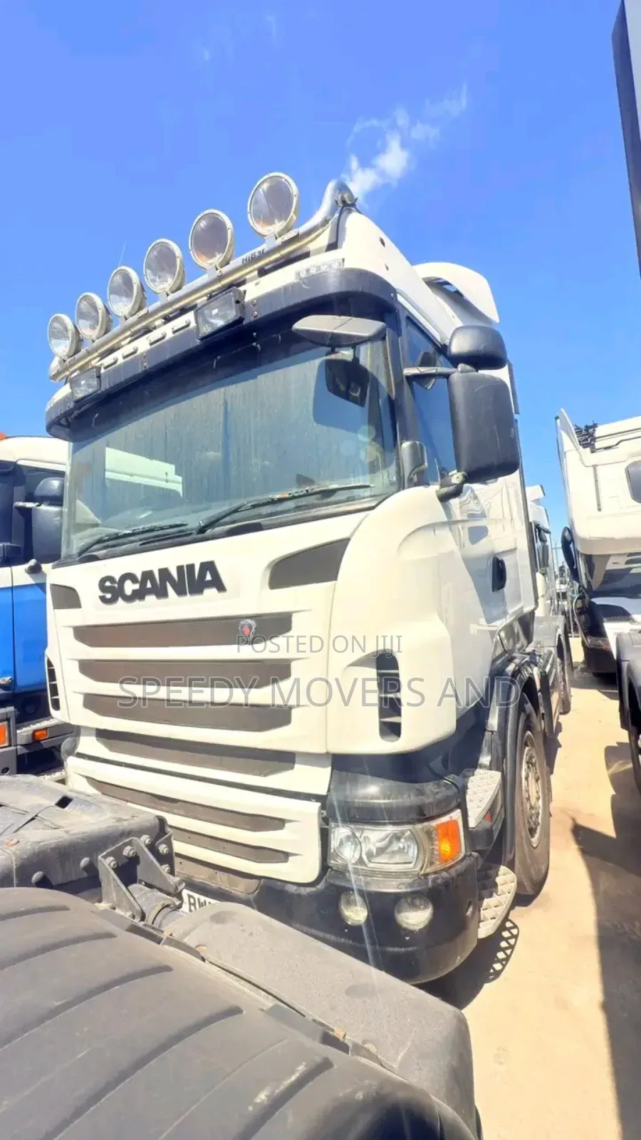 Transit Trailers Accessible for Logistics Services