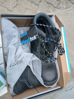 Protective Footwear / Safety Shoes