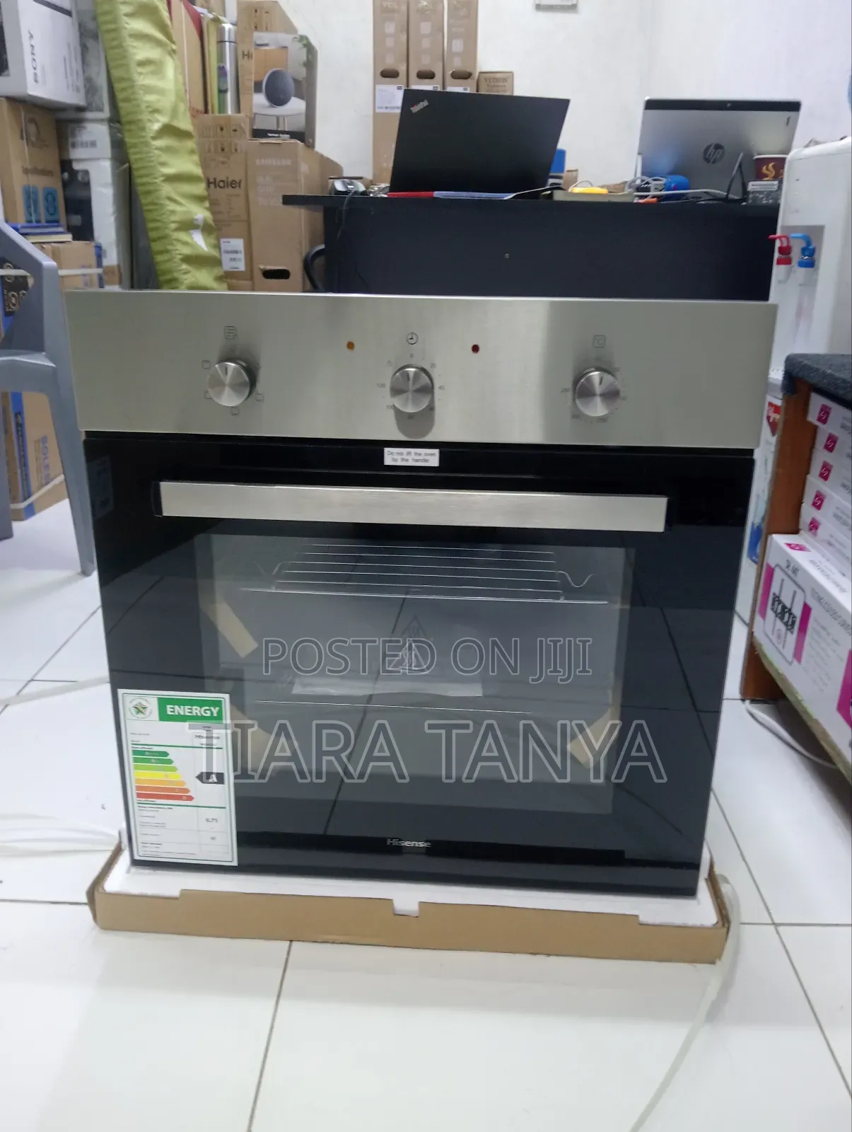 Hisense 60cm Built in Oven 75l Hbo60202