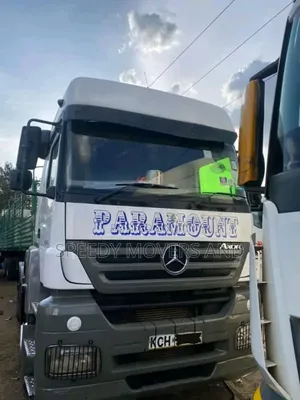 Transit Trailers at Hand for Logistics and Transit Services