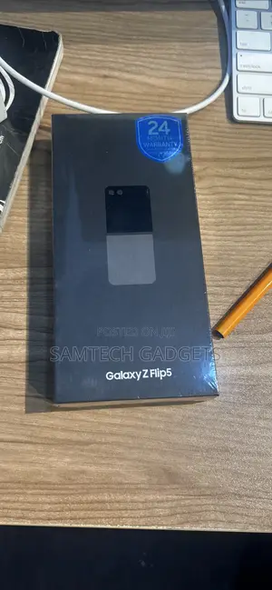 New Samsung Galaxy Z Flip5 256 GB Blue