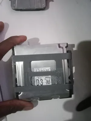 Lexus 570/V8 200series Front Windscreen Camera (Lane Departure Module)