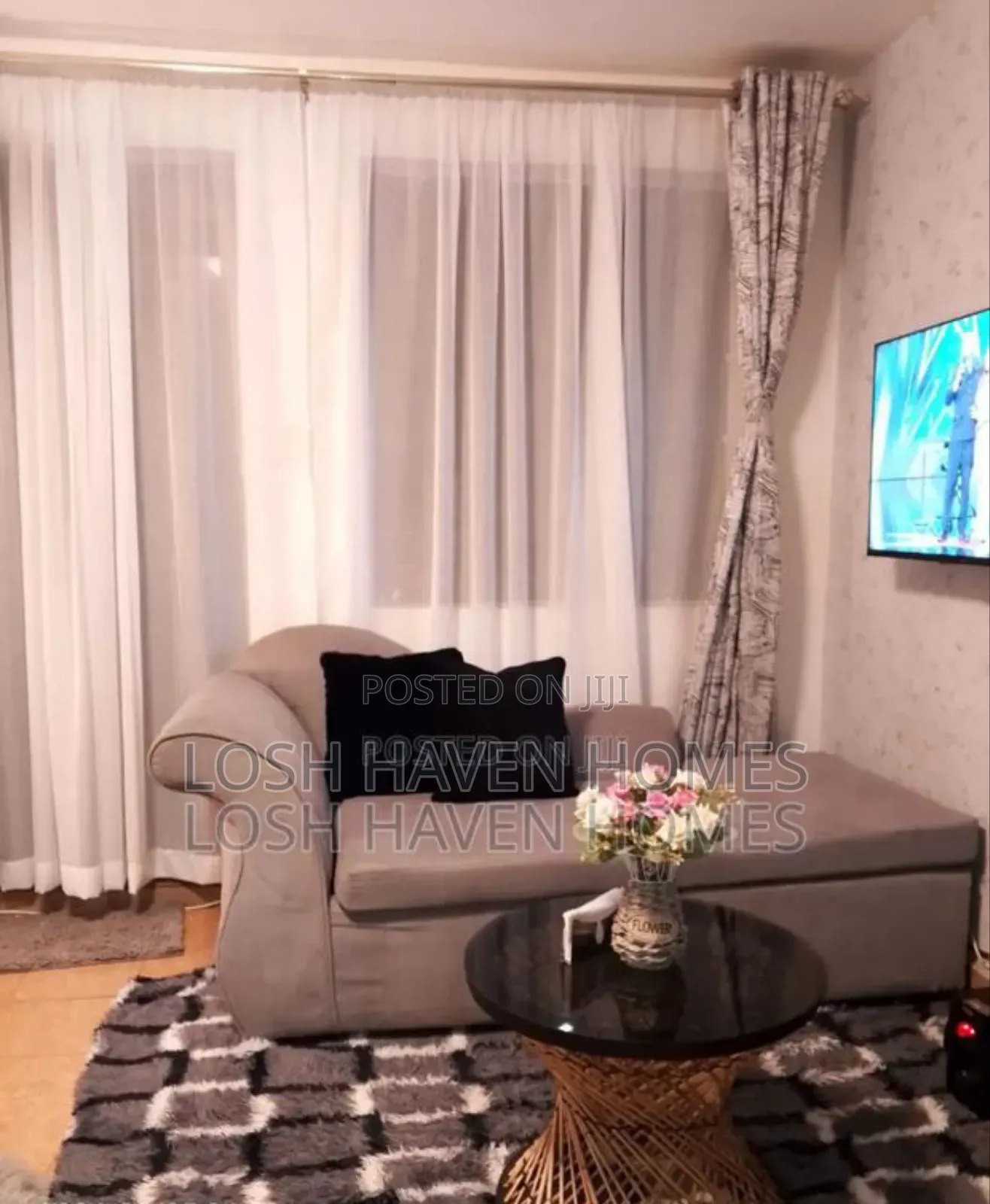 Grey Luxe Studio Airbnb in Roysambu TRM Drive