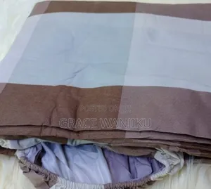 High Quality 6pcs Fitted Bedsheet With Duvet Cover.