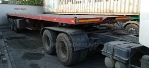 Flatbed/Boxbody at Hand for Logistics Services