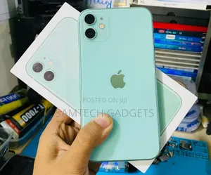 New Apple iPhone 11 128 GB Green
