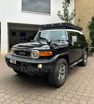 Toyota FJ Cruiser 4X4 AT 2013 Black