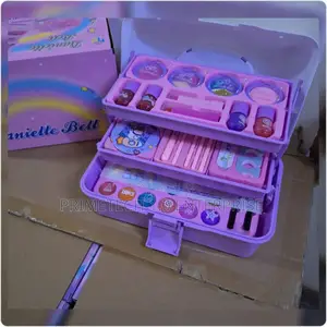 Danielle Make Up Kit