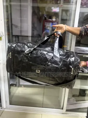 Black Pu Leather Multi Pockets Travelling Duffelbags With Side Pocket