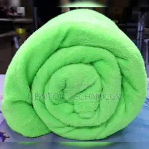Fleece Coloured Blanket Suitable for All Seasons. 
Size: 6x7