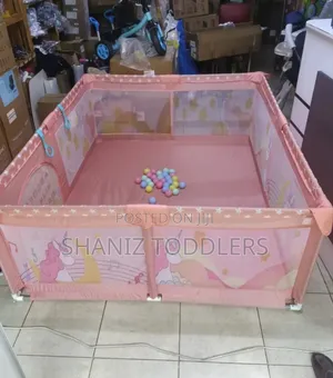 Kids Fun Play Yard / Playpen Fence