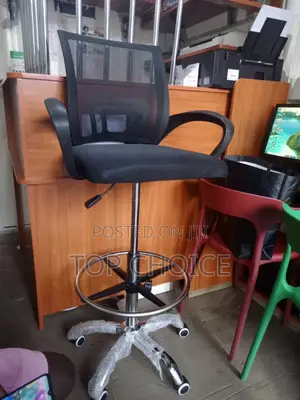 High Counter Mesh Chair