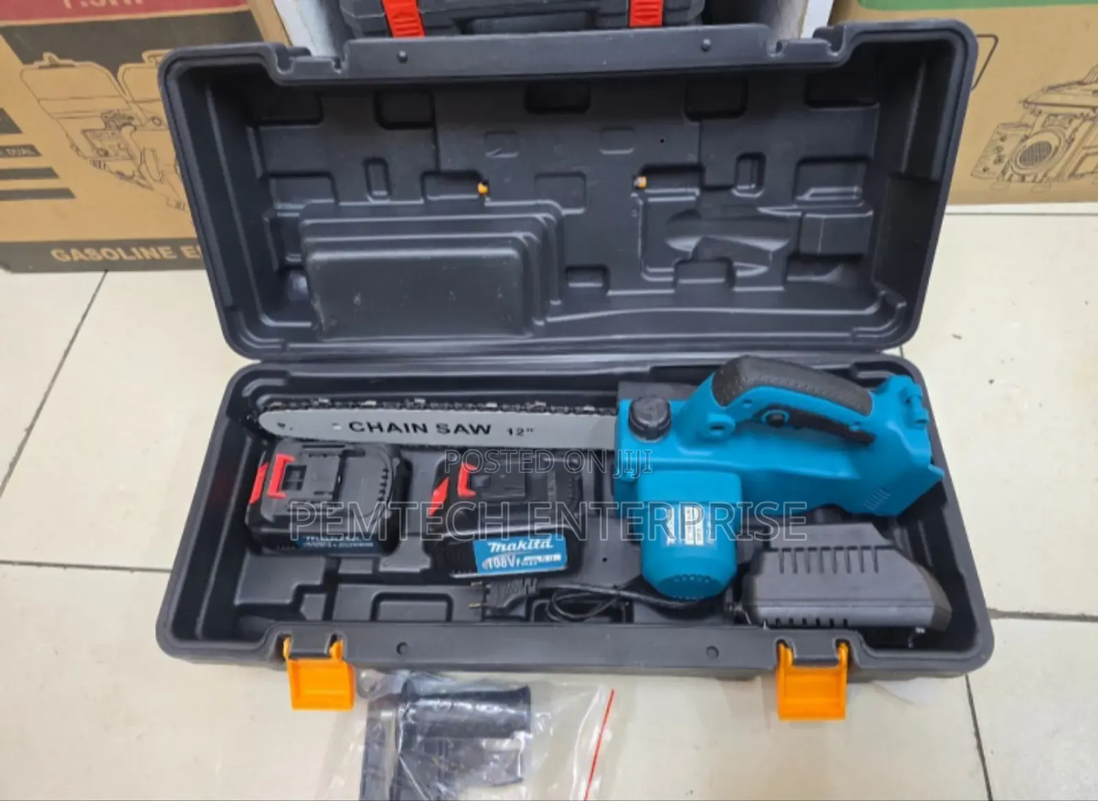 Makita 12-Inch Cordless Chainsaw