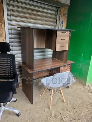 Reduction Modern Desk