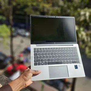 Laptop HP EliteBook 830 G8 16GB Intel Core I7 SSD 512GB