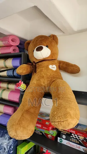 Massive Teddy Bears / Giant Teddy Bear