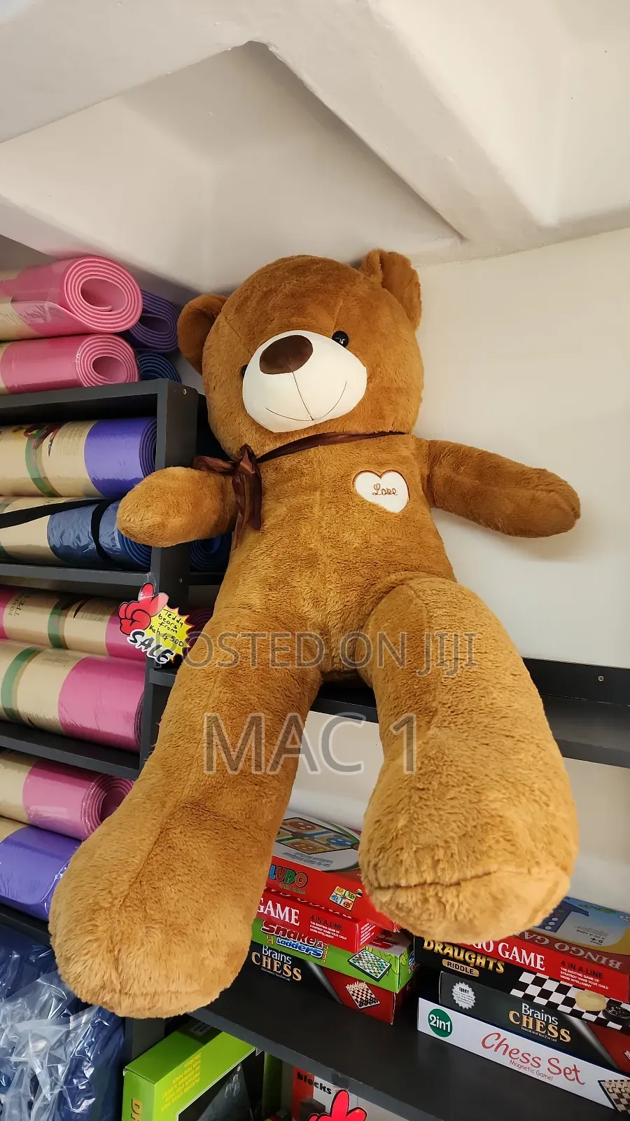 Massive Teddy Bears / Giant Teddy Bear