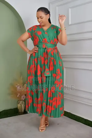 Floral Maxi Dress/Breastfeeding Friendly Dress
