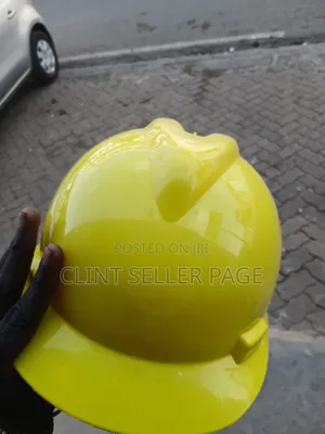 Head Protection Gear / Safety Helmet